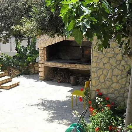 Bari - 140 M From Beach * Mandre