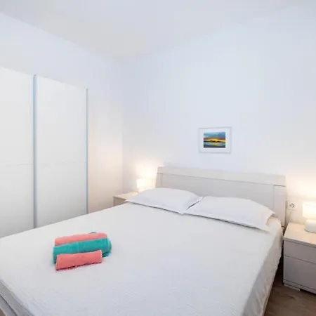 Apartment Bari - 140 M From Beach Mandre