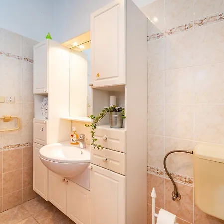Apartment Bari - 140 M From Beach *