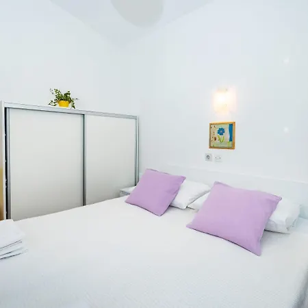 Bari - 140 M From Beach Apartment
