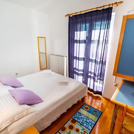 Bari - 140 M From Beach Apartment