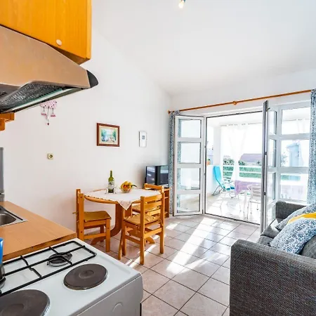 Apartment Bari - 140 M From Beach Mandre