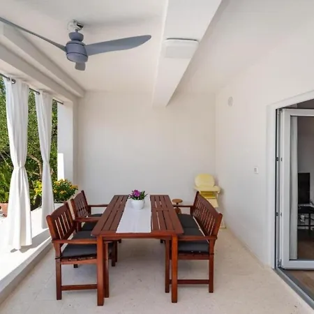 Bari - 140 M From Beach Apartment *