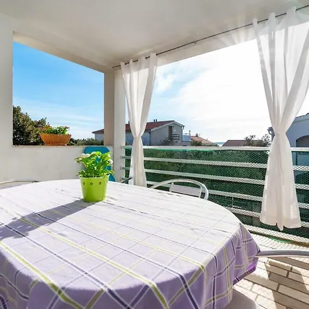 Apartment Bari - 140 M From Beach Mandre