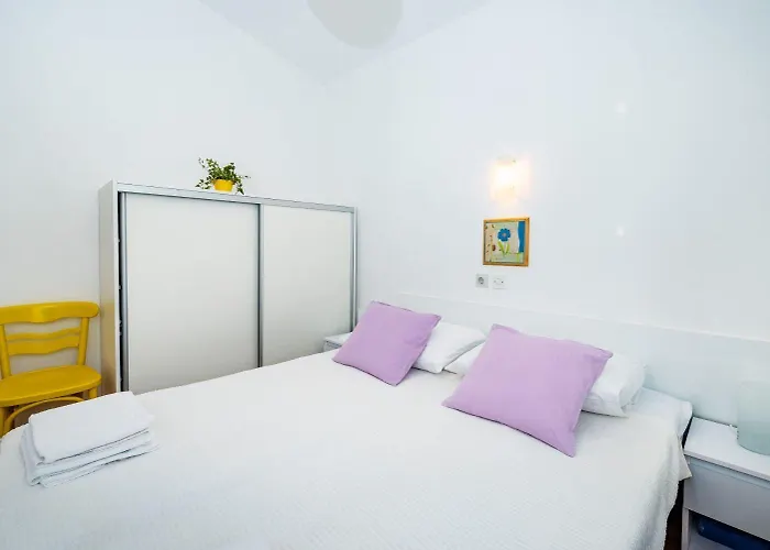 Bari Apartman