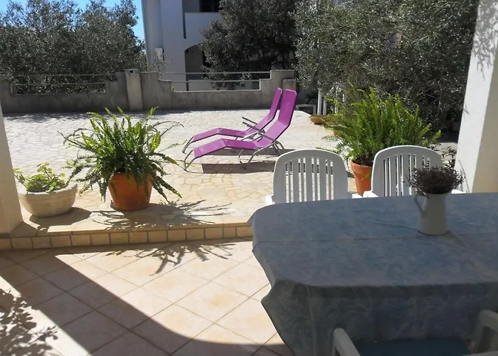 Bari Apartman
